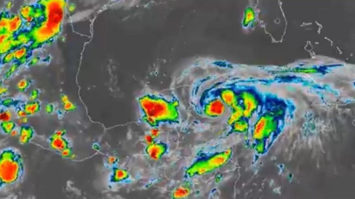 mai multi romani sunt prinsi in mijlocul uraganului grace care matura mexicul si a devastat haiti