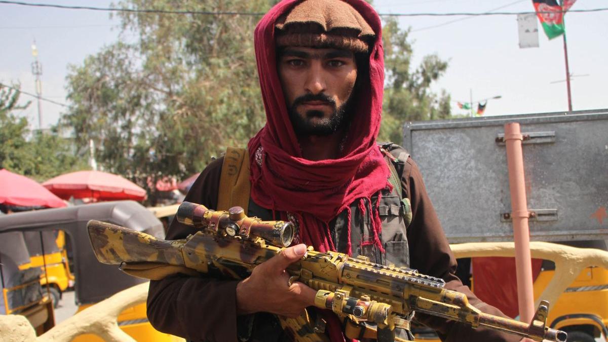 arme vehicule razboi americane capturate talibani