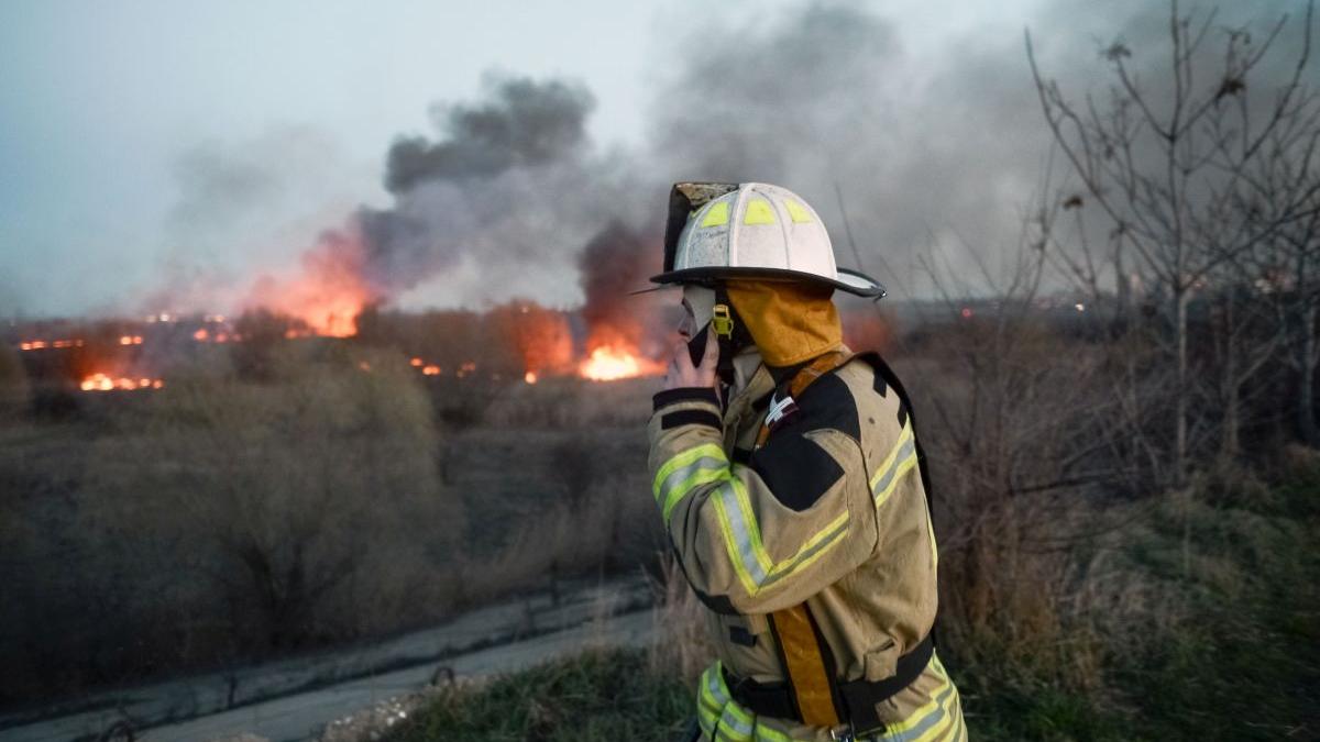 incendiu de proportii dolj calea ferata trafic feroviar ingreunat
