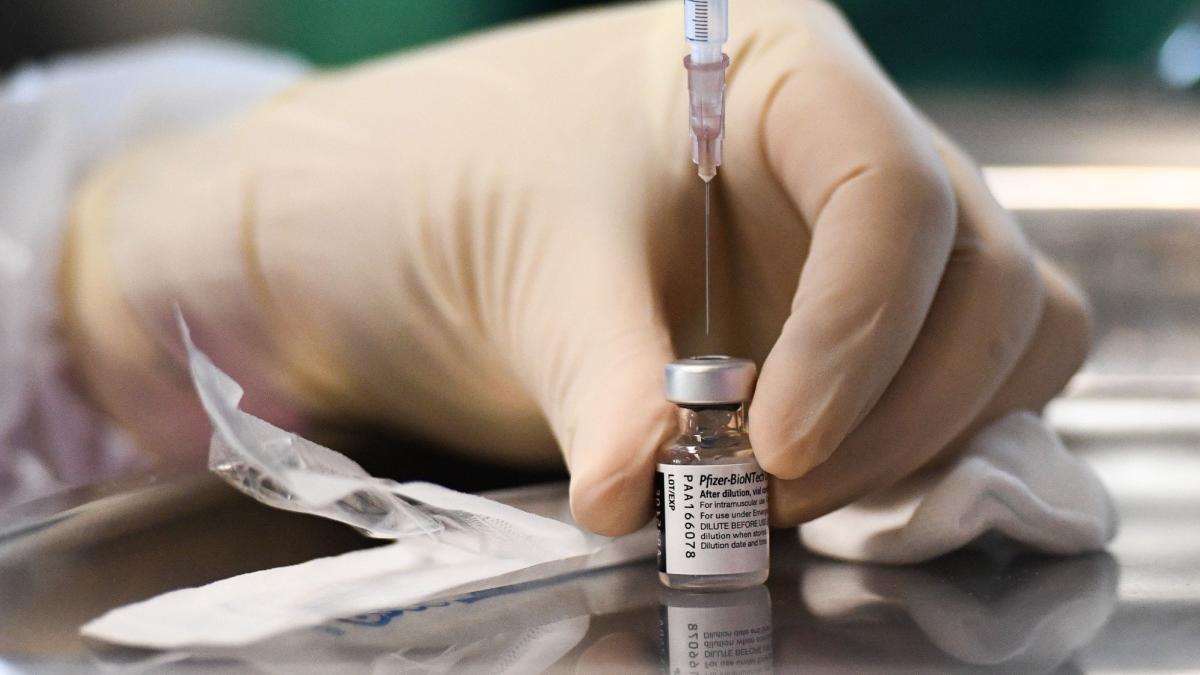 avertisment global interpol 40 de tari sunt pacalite sa cumpere vaccinuri false