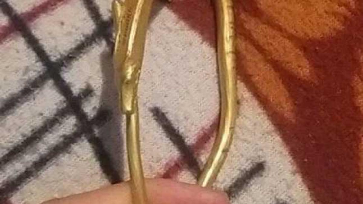 un oltean care a descoperit o bratara dacica extrem de valoroasa a dat fuga cu ea la amanet cati