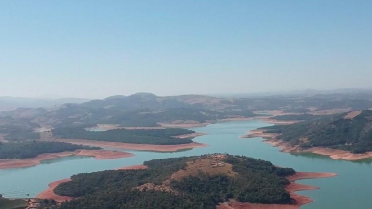 brazilia grav afectata de schimbarile climatice tara a pierdut 15 la suta din luciul apei
