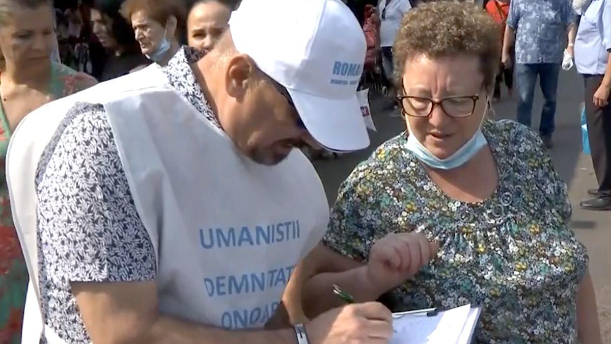 nicusor dan risca demitere umanisti semnaturi