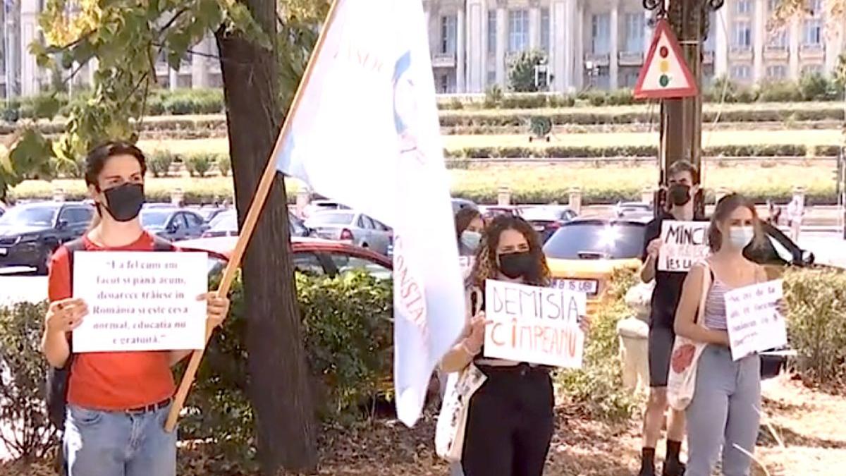 elevi proteste prima zi scoala