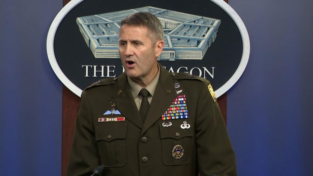 kabul aeroport isis k explozii hank taylor hotel baron poarta abbey