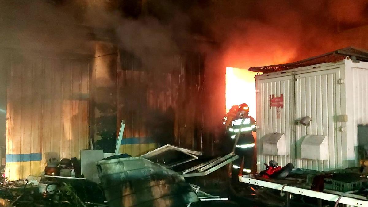 incendiu hotel giurgiu peroane evacuate