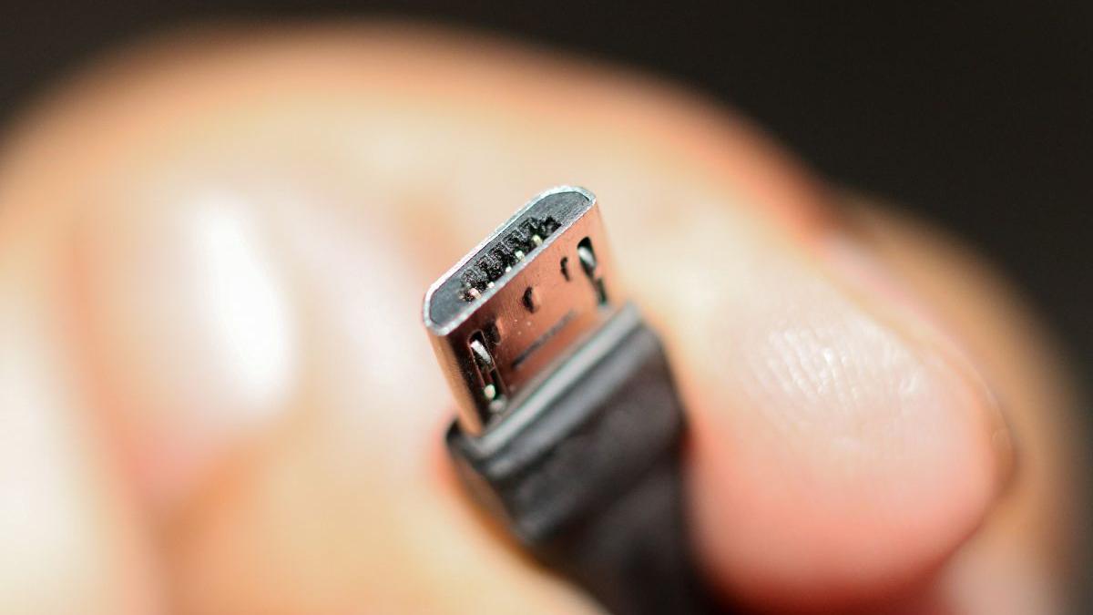 fetita electrocutata incarcator telefon mobil sara alves de albuquerque