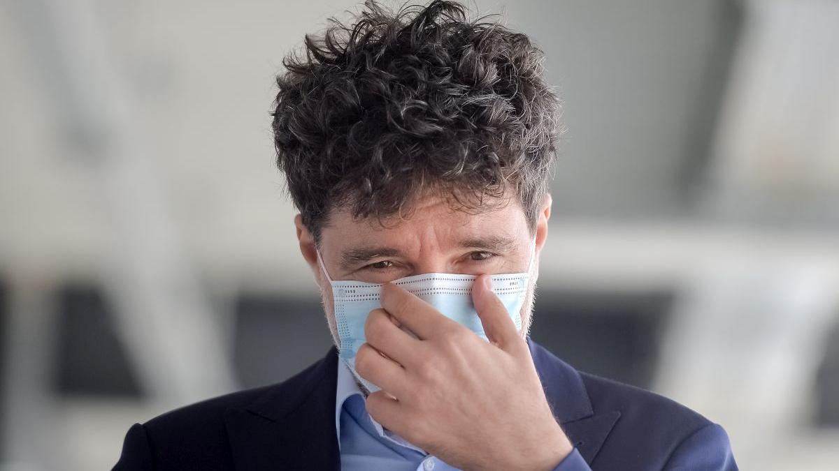 nicusor dan nu s a vaccinat covid