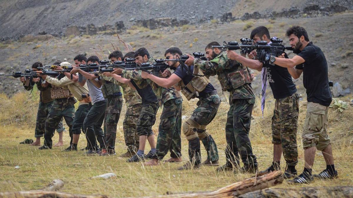 valea panjshir ahmad massoud ali nazary talibani frontul national de rezistenta