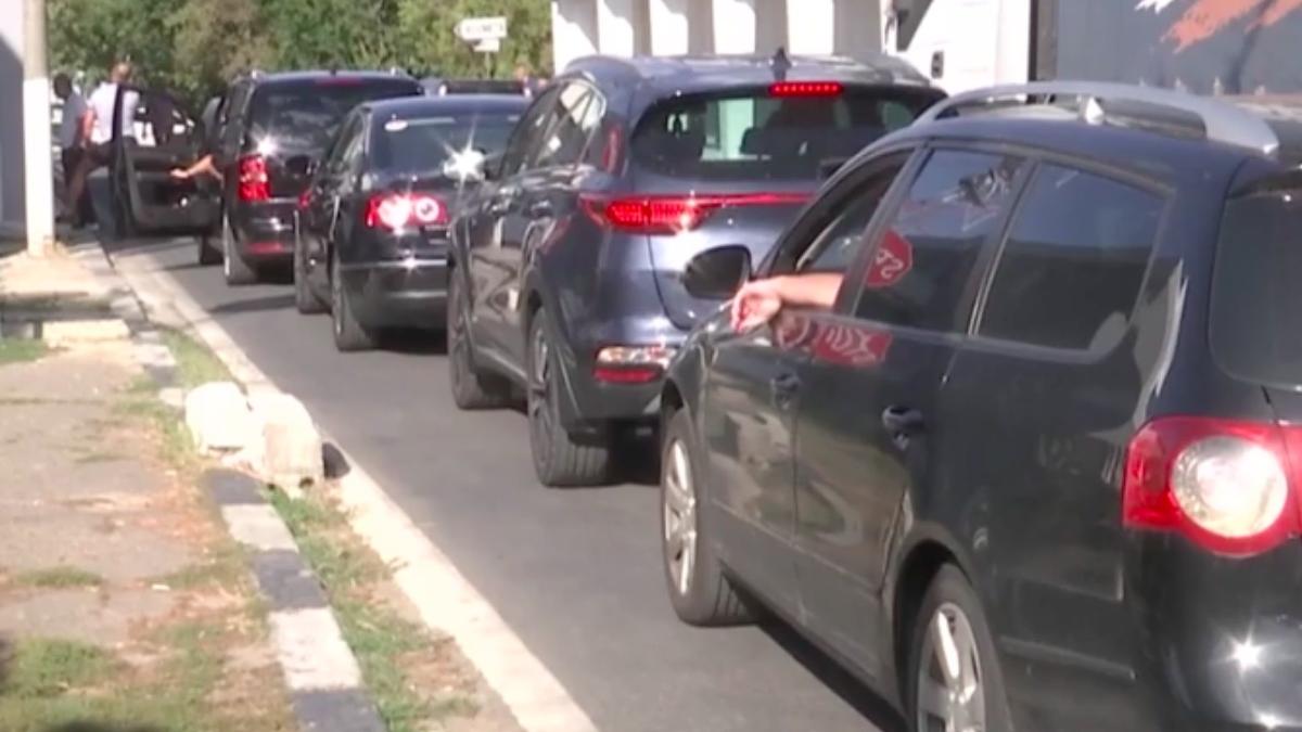 cozi uriase de masini la vama veche romanii care vor in bulgaria asteapta chiar si doua ore