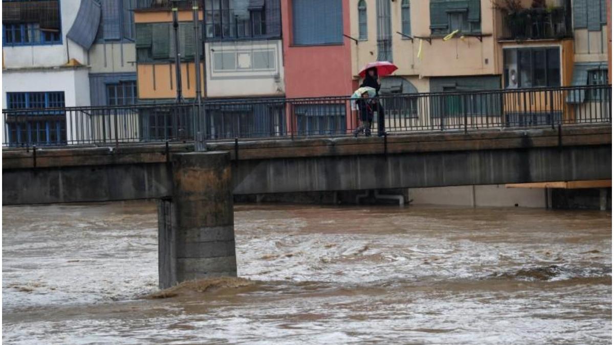 o furtuna a facut ravagii in madrid cod galben de precipitatii si furtuni in spania