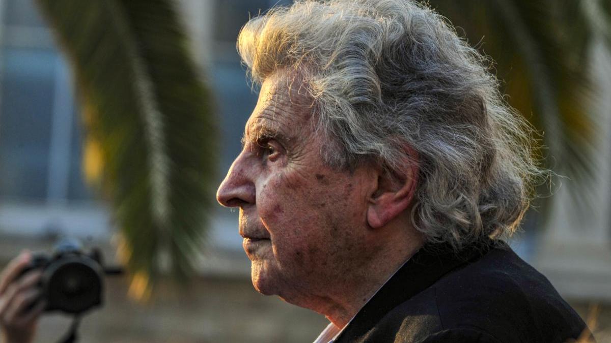 mikis theodorakis compozitor zorba grecul muri 96 ani