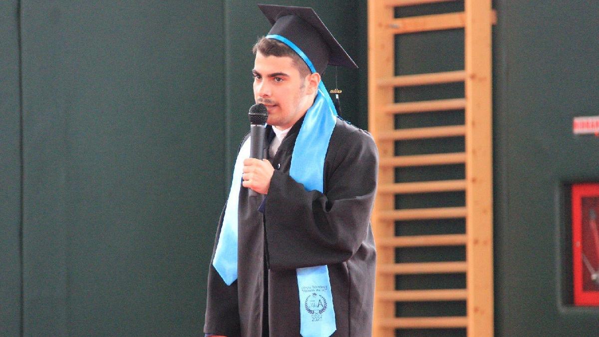 povestea unui elev autist care a reusit imposibilul am invins am reusit si am luat bacalaureatul