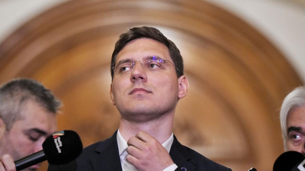 victor negrescu motiune usr aur