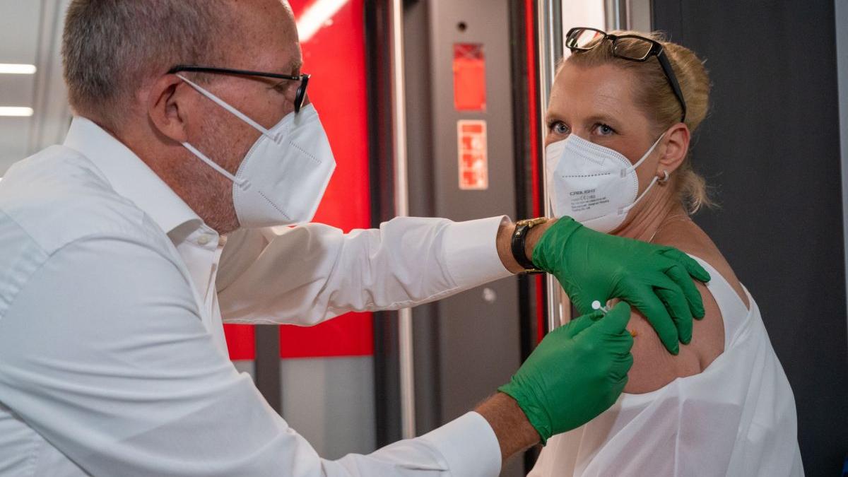 bucuresti vaccinare covid autobuz caravana mobila