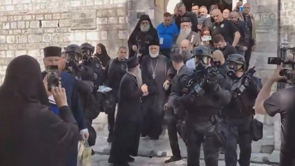 muntenegru mitropolit ioanichie cetinje biserica ortodoxa sarba proteste baricade