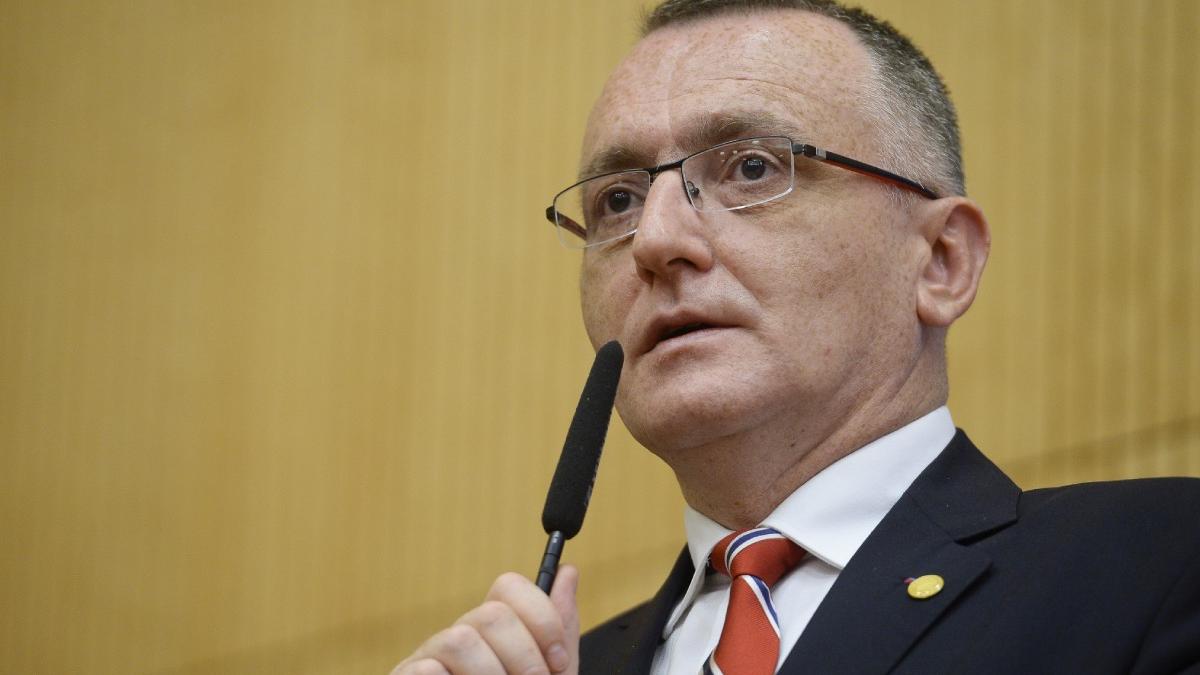 sorin cimpeanu parintii au dreptul sa stie daca profesorii sunt vaccinati doar in limitele gdpr