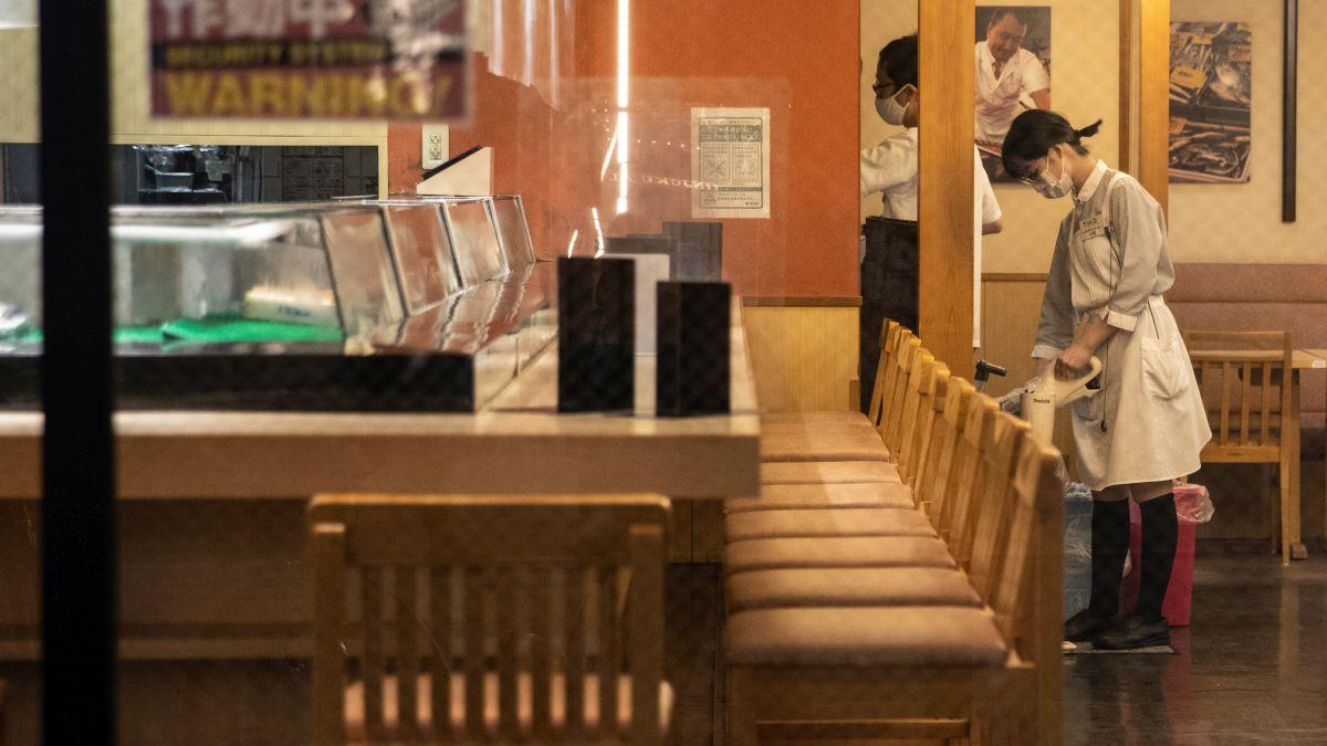 restrictii nevaccinati restrictii mall restaurant covid pandemie