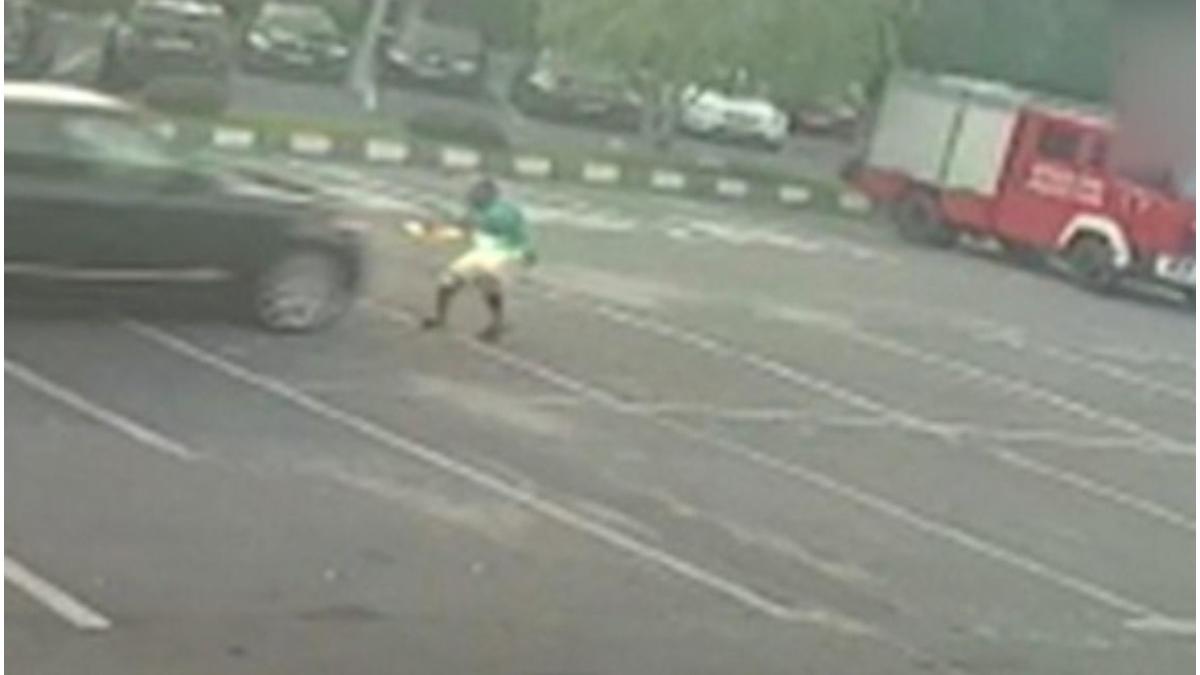 agresor barbat calcat cu masina mall bucuresti