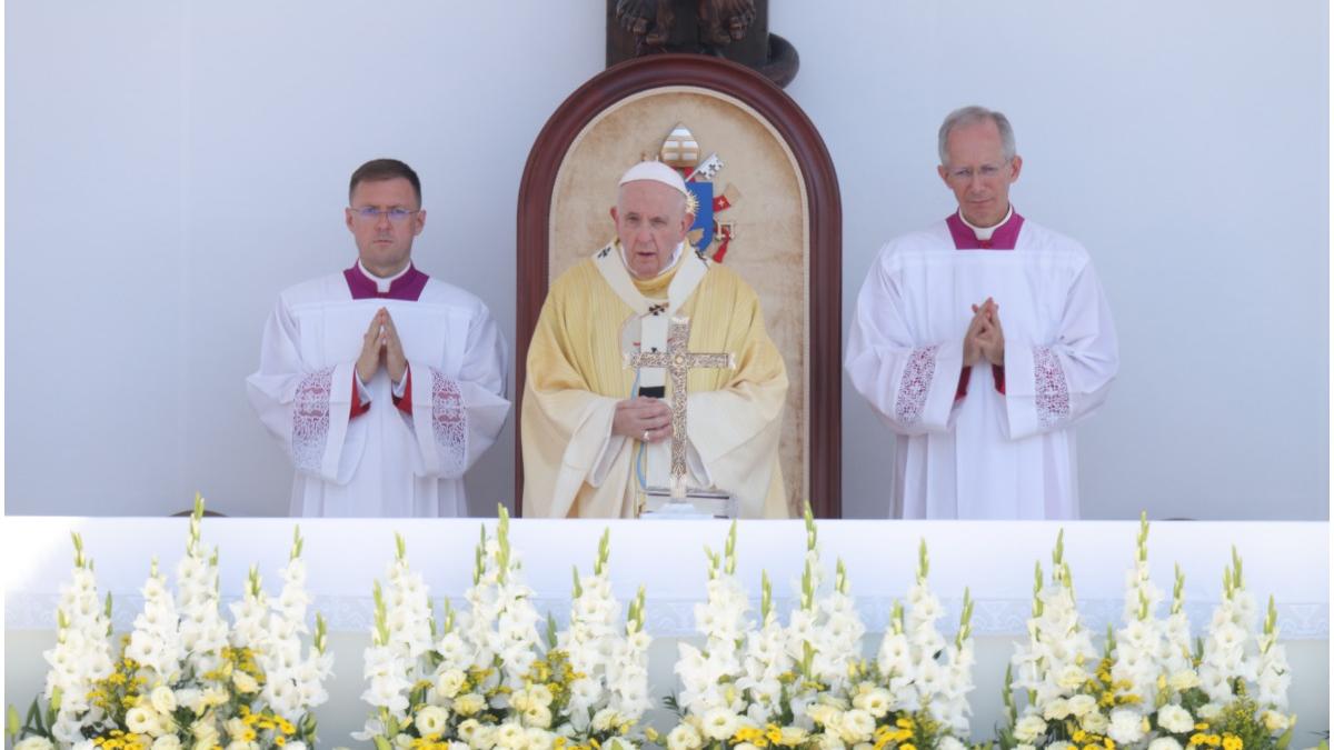papa francis budapesta antisemitism