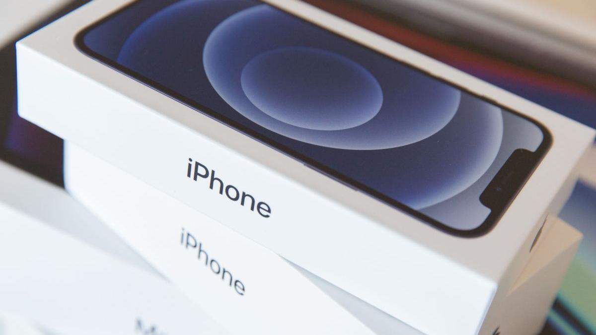 apple iphone 13 lansare