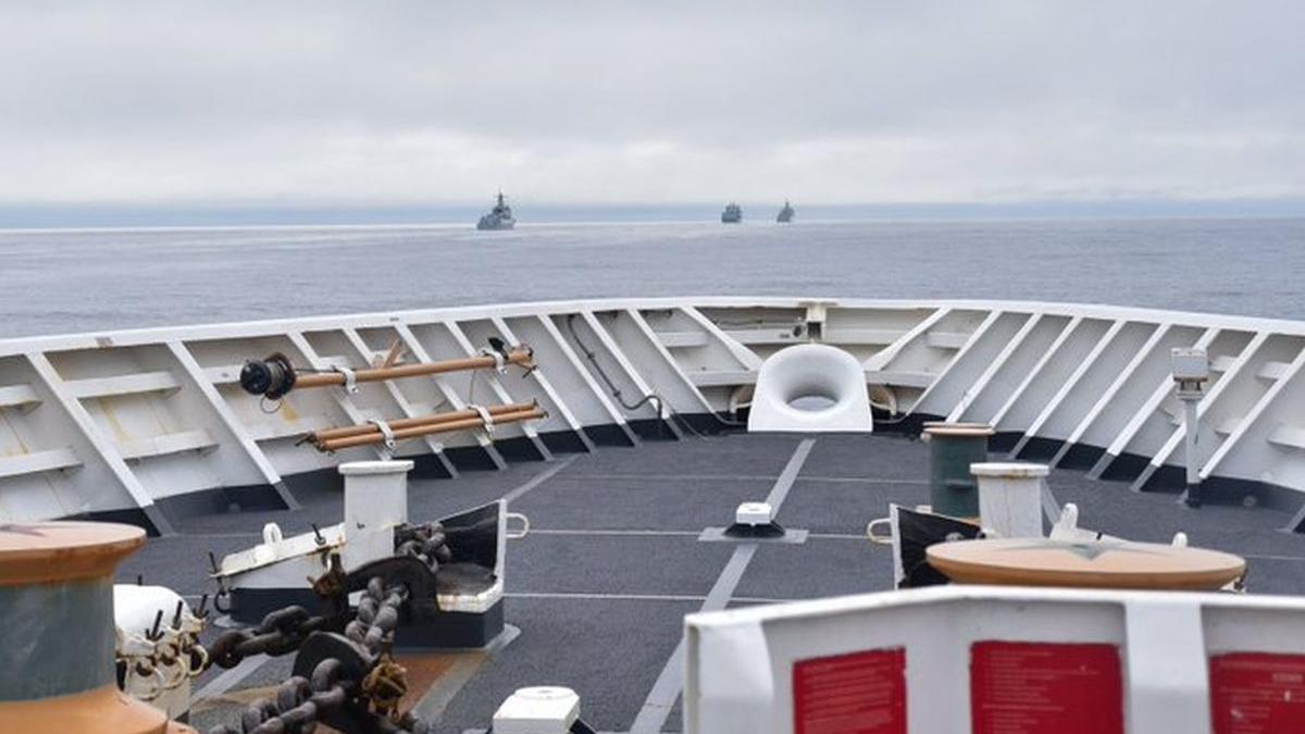 china nave razboi insulele aleutine zona economica exclusiva sua