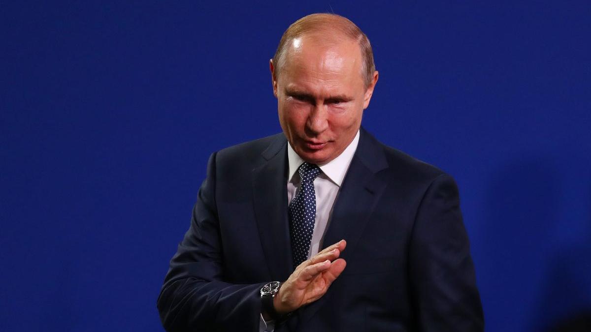 persoane anturaj putin covid