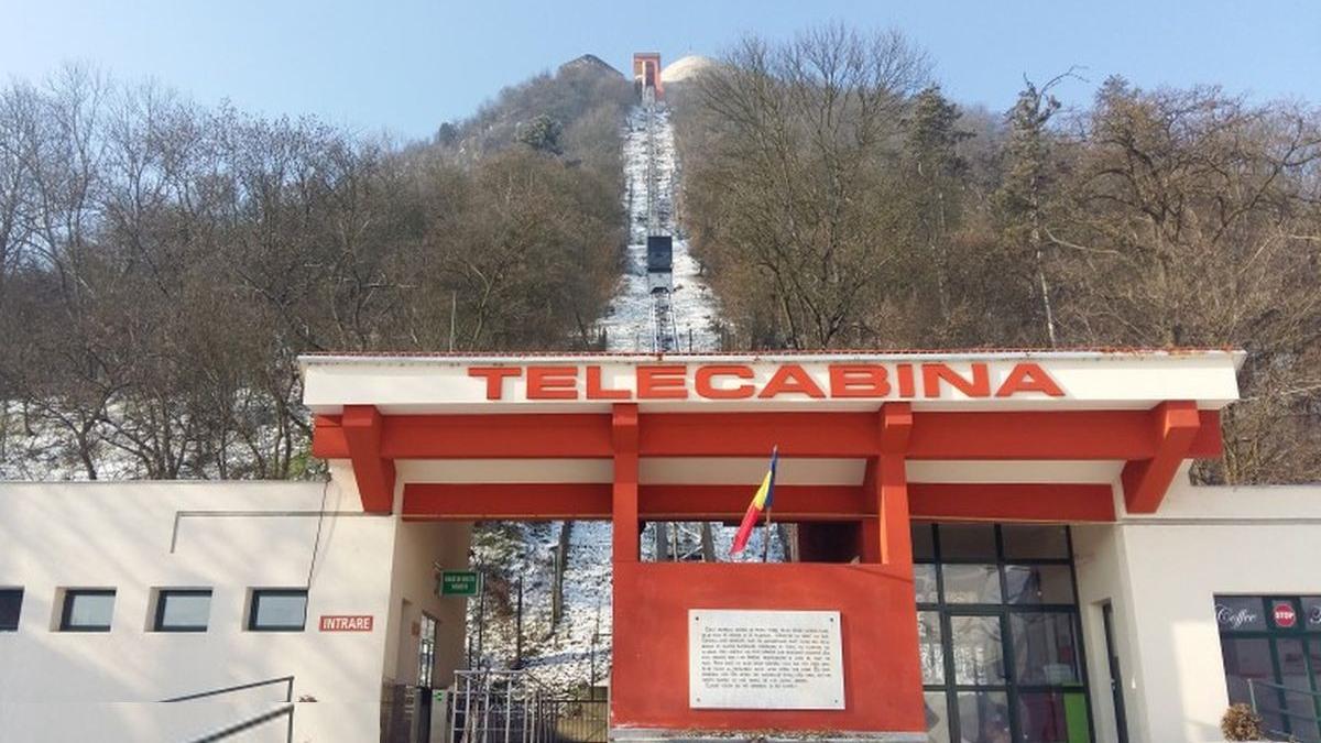 zece oameni blocati telecabina busteni urs stanca