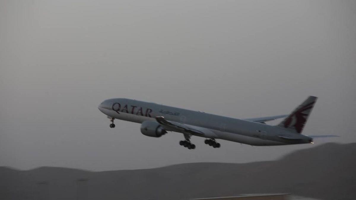kabul zbor evacuare civili qatar doha