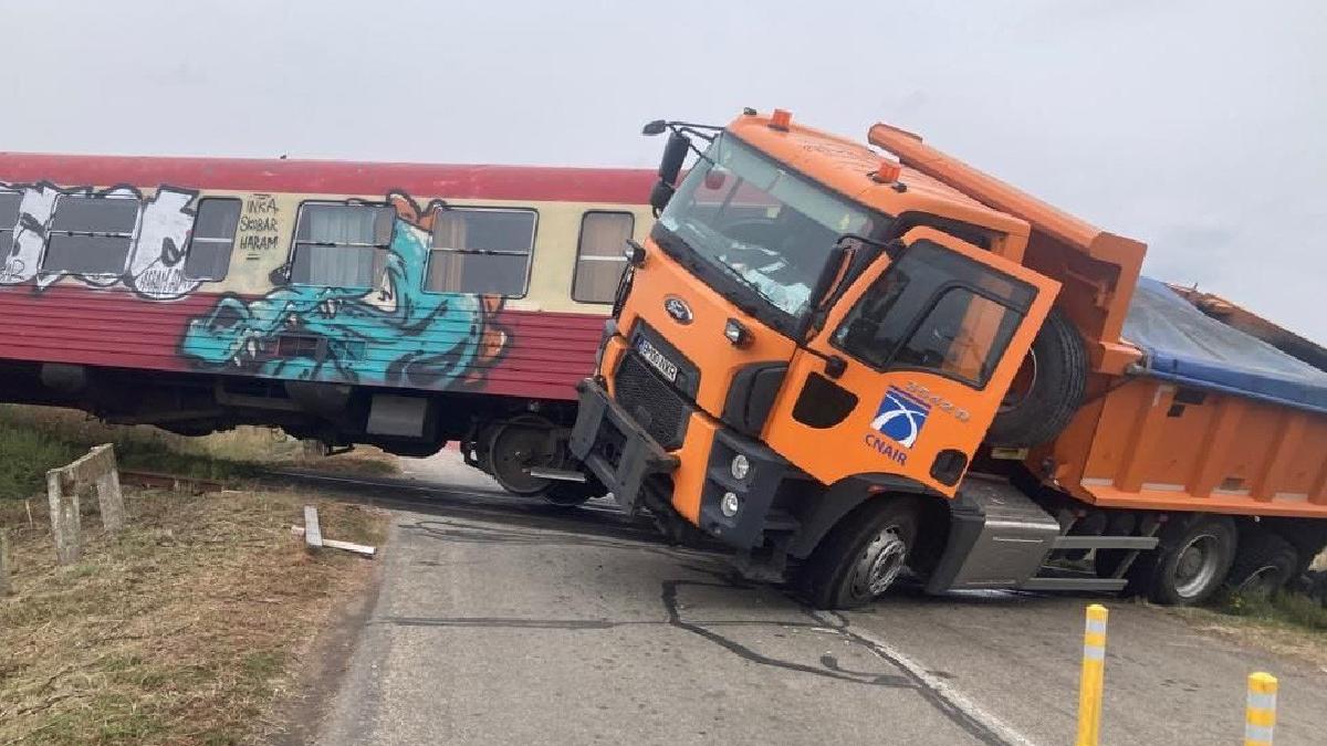 accident calea ferata timis camion tren cruceni rudna victime spital