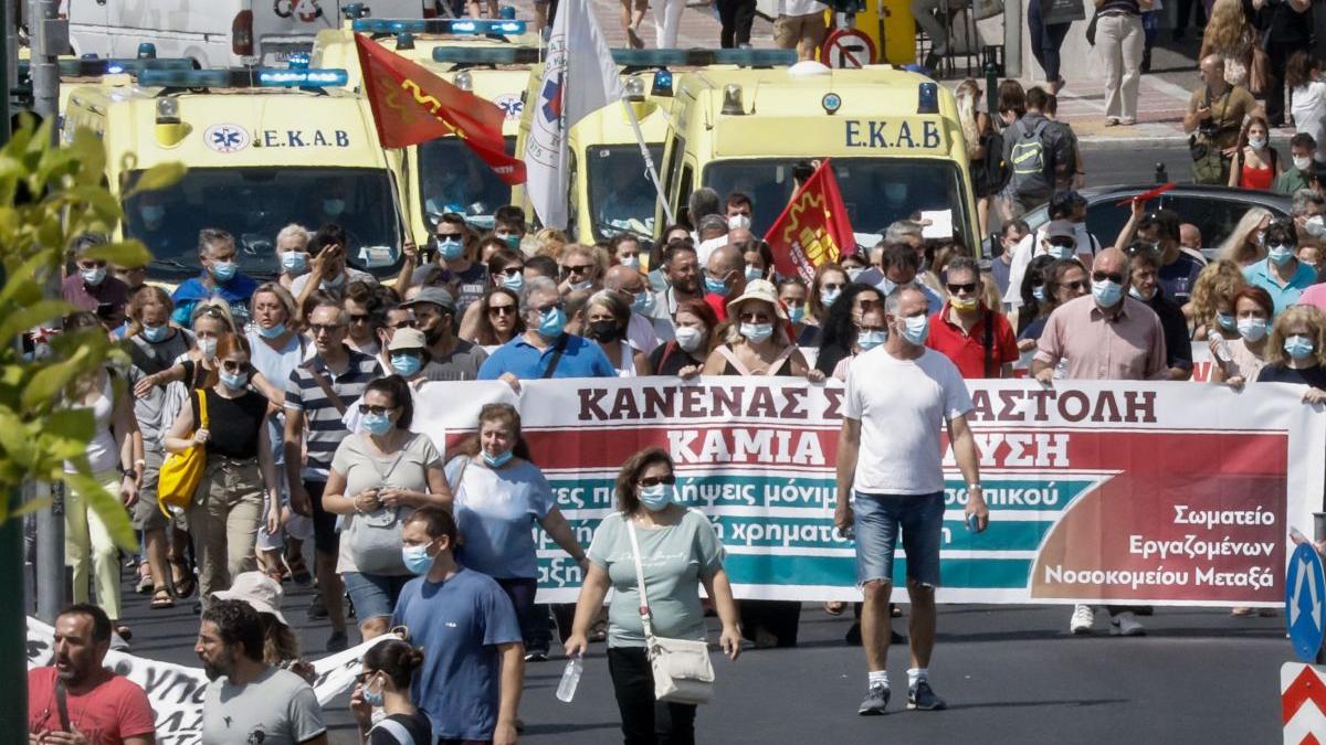 grecia vaccin covid functionari amenda negationisti plangeri makis voridis