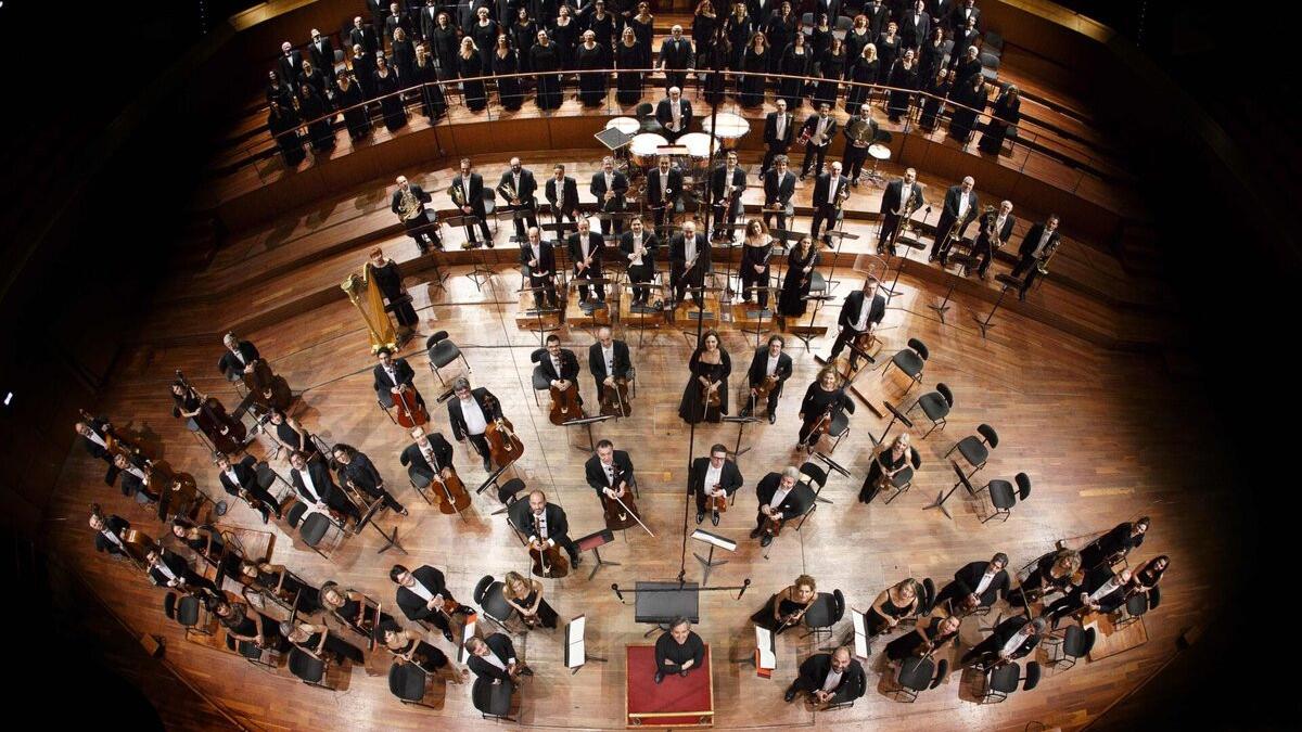 teatrul de opereta prezinta premiera candid in seria bucurestiul creativ a festivalului enescu