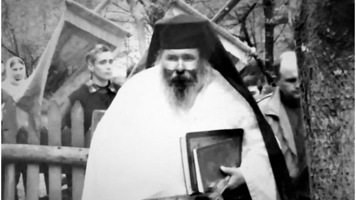 deces staret manastirea pestera sfantul andrei
