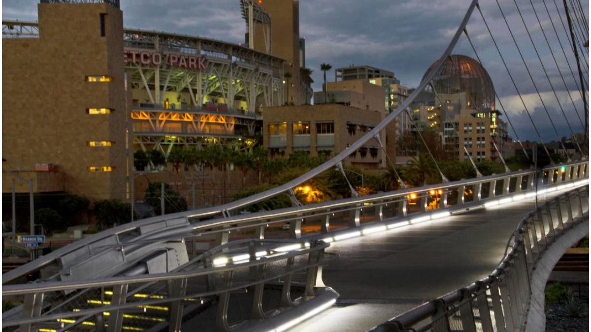 mama fiu au murit tribune baseball