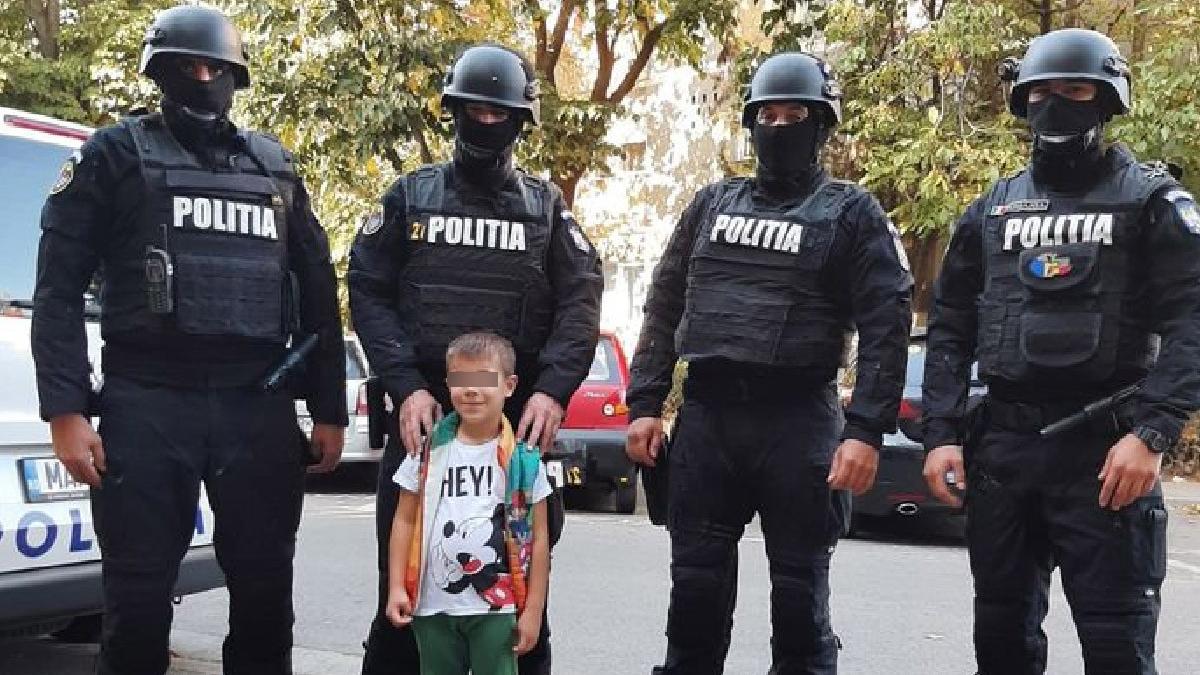 politisti surpriza copil oradea zi de nastere urs plus tort
