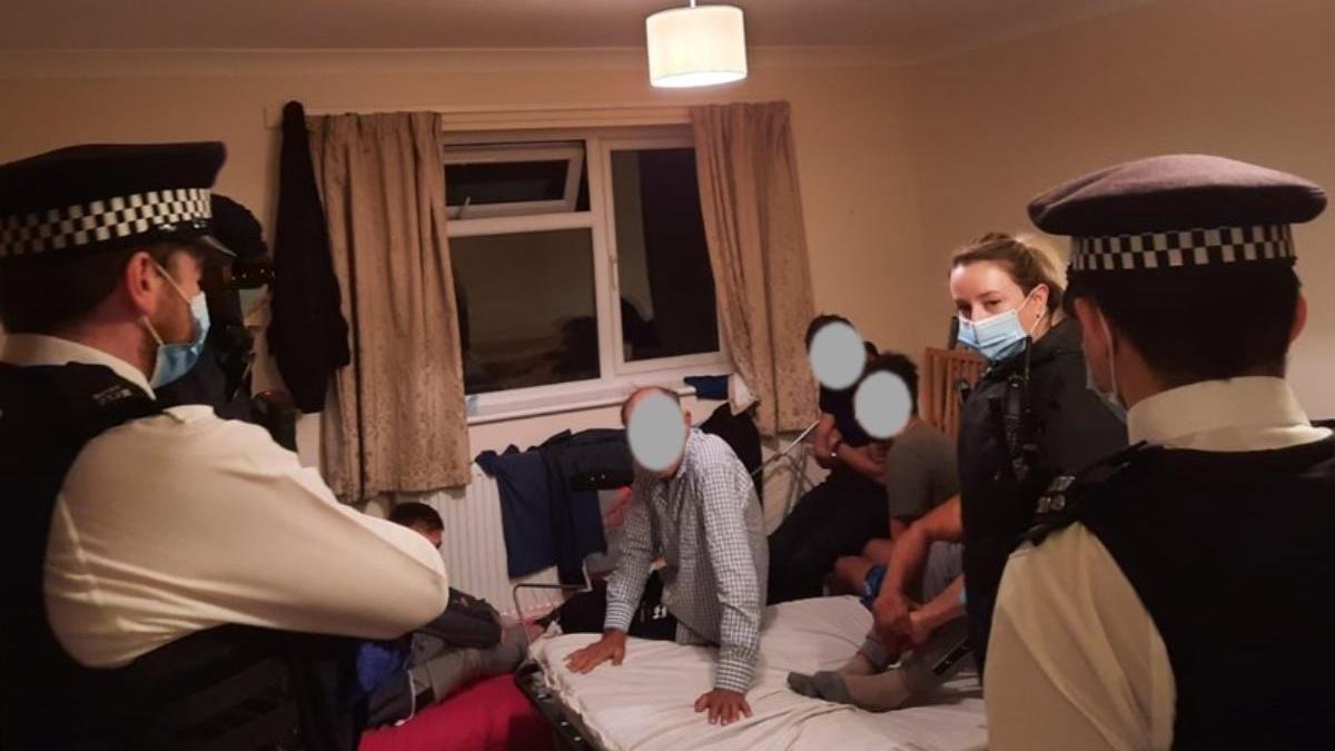 brasoveni cercetati politisti romani britanici suspectati trafic persoane marea britanie