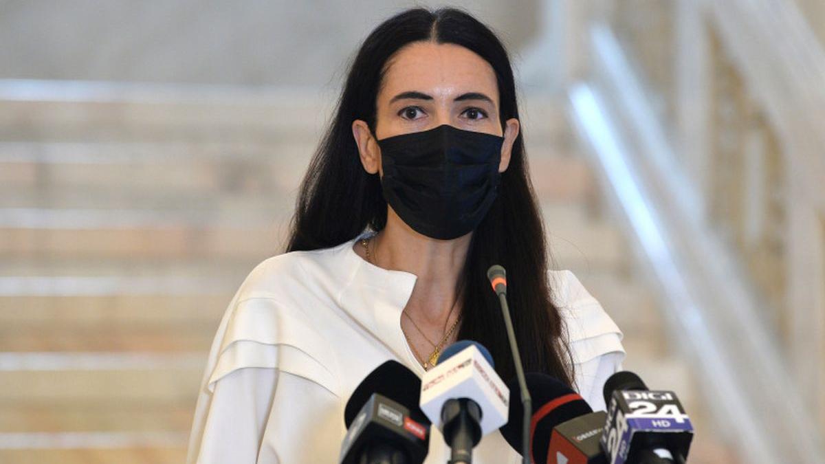 scandal primaria sectorului 1 clotilde armand protestatari