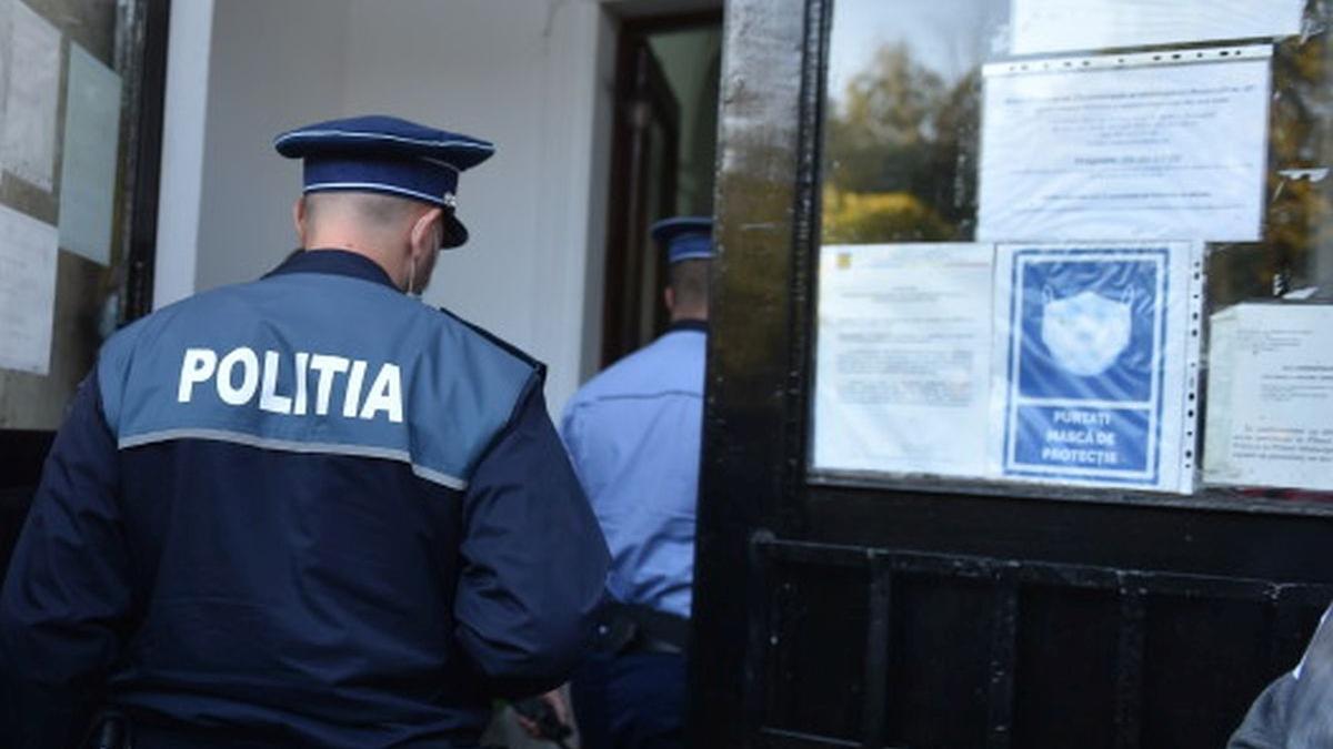 tanara batuta umilita politist prahova iubit