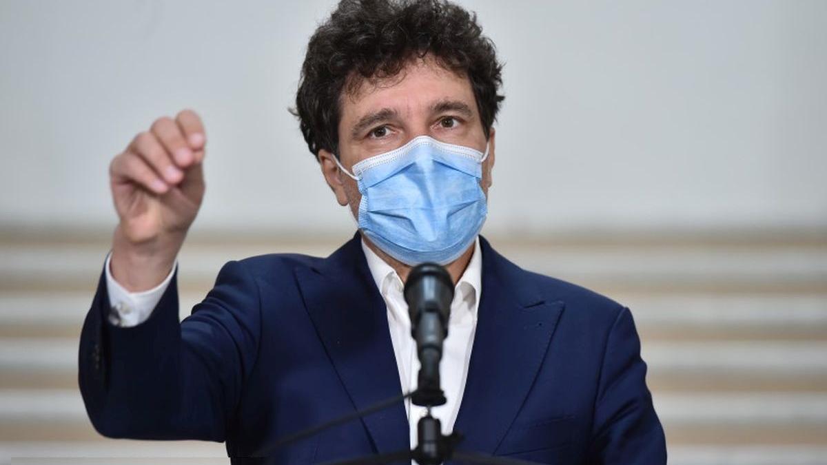 nicusor dan regulament parcare diferit locuri banda unica piste biciclete