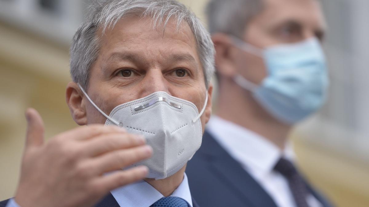dacian ciolos este noul presedinte usr plus l a invins pe dan barna cu 50 9 din voturi