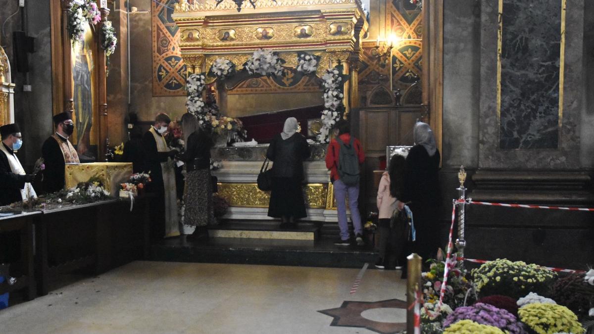 mitropolia moldovei cere ca pelerinajul de sfanta parascheva sa se desfasoare fara restrictii