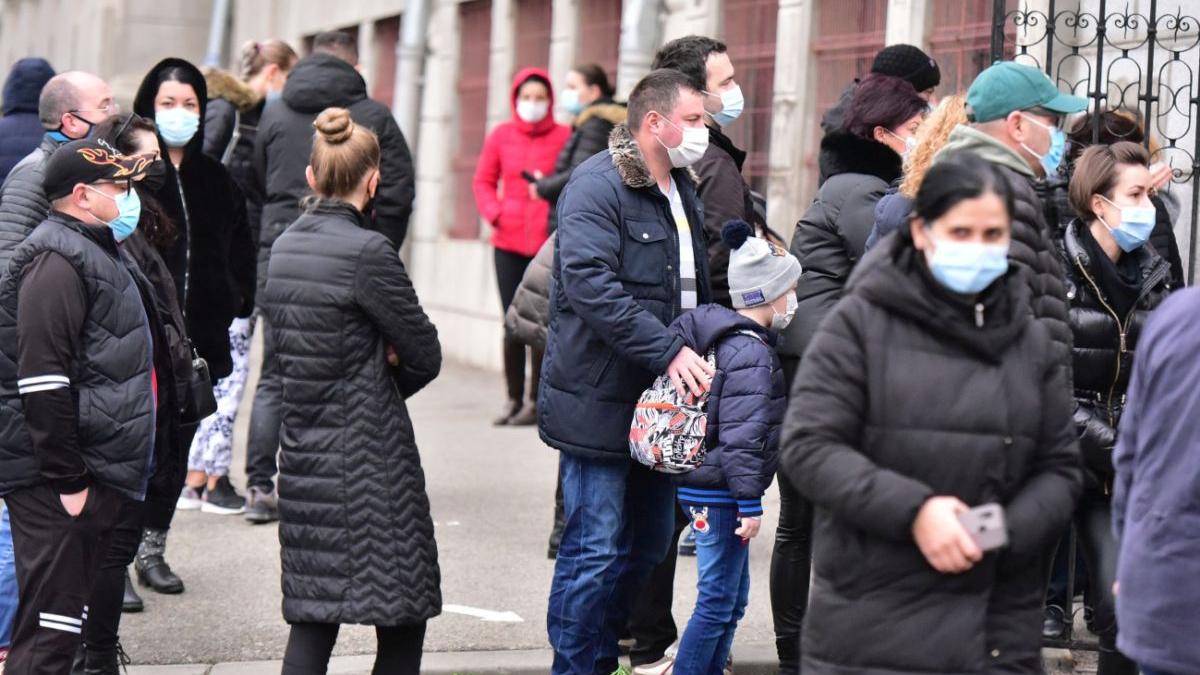 veste buna pentru parinti guvernul reintroduce somajul tehnic si zilele libere platite