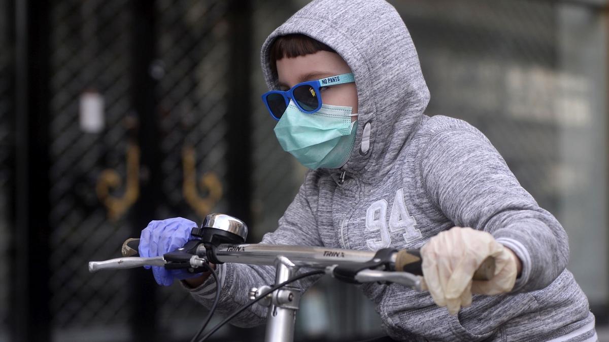 exceptii de la obligativitatea purtarii mastii de protectie in spatii deschise decise astazi