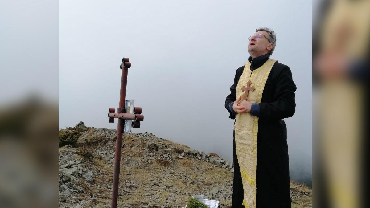 preot vaccin doza a treia booster apel credinciosi