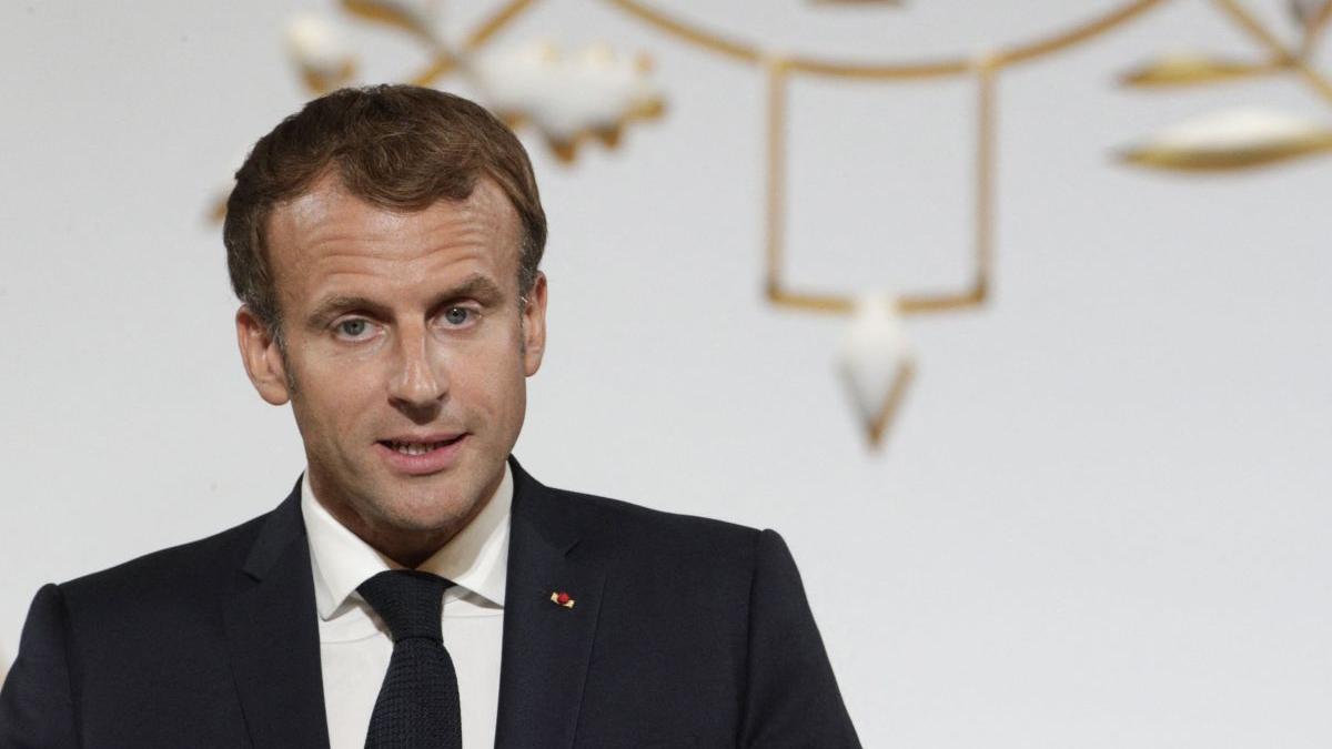 emmanuel macron makram akrout brutar cea mai buna bagheta