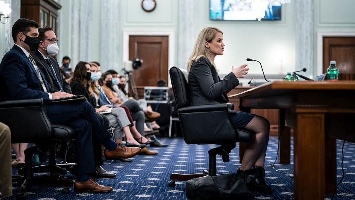 mark zuckerberg frances haugen congres senatori amy klobuchar facebook