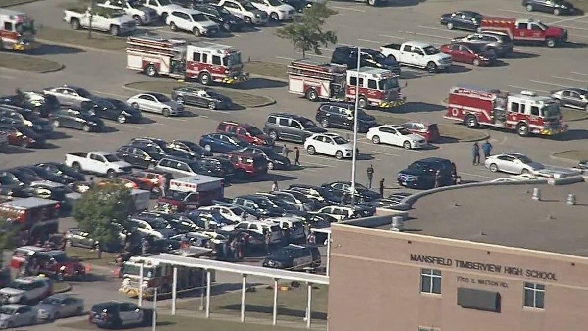 atac armat texas tragator liceu timberview