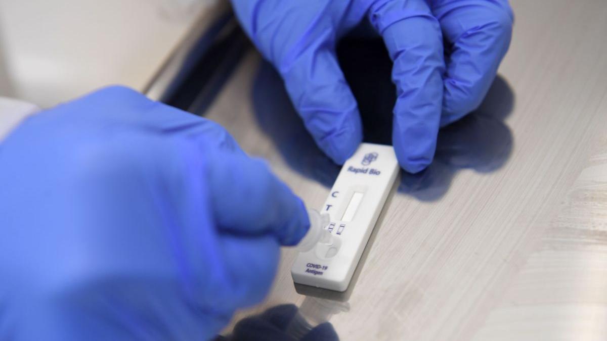 teste rapide depistare jumatate cazuri covid