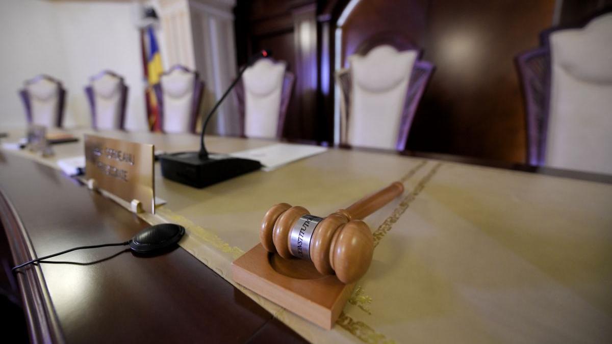 ccr tergiversare procedura motiune cenzura parlament rupt relatie echilibru puteri stat