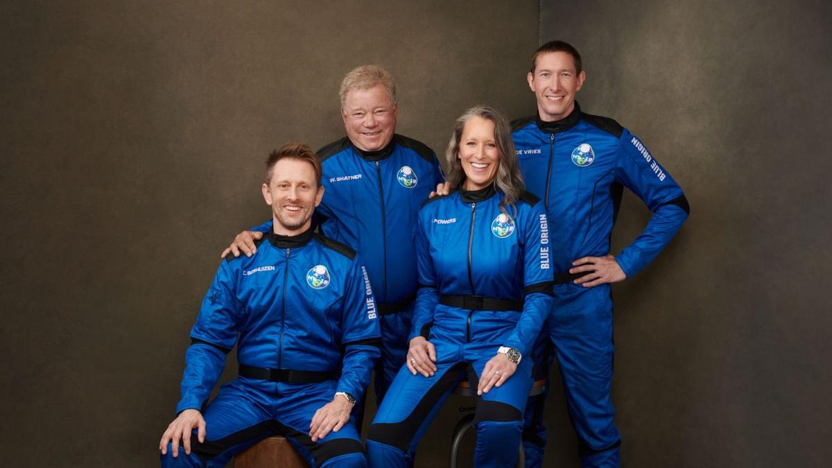 william shatner capitanul kirk star trek jeff bezos blue origin new shepard